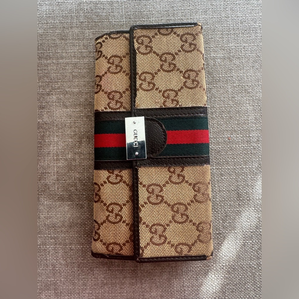 Gucci wallet